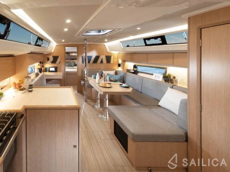 Bavaria C42 - Yacht Charter Sailica