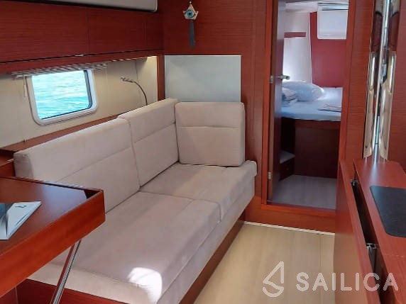 Hanse 418 - Yacht Charter Sailica