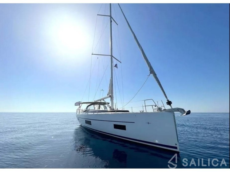 Bavaria C45 - Yacht Charter Sailica