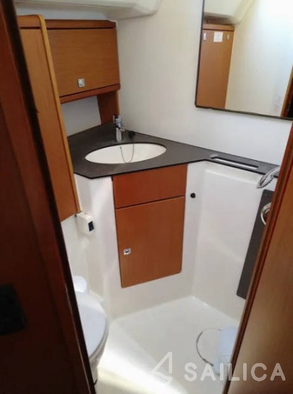 Bavaria 46 Cruiser - Yacht Charter Sailica