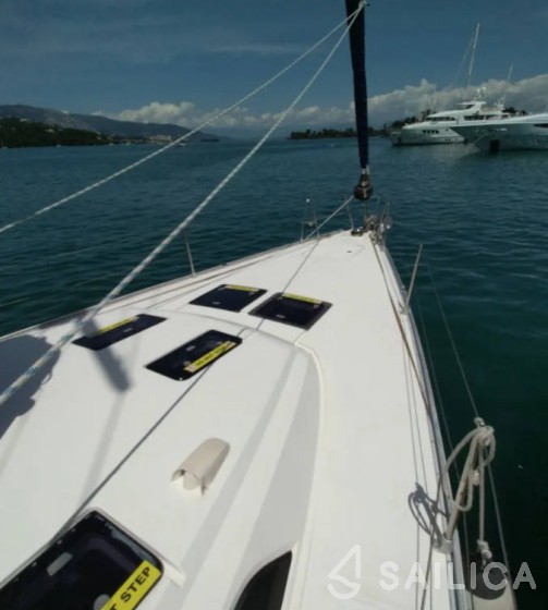 Bavaria 51 Cruiser - Yacht Charter Sailica