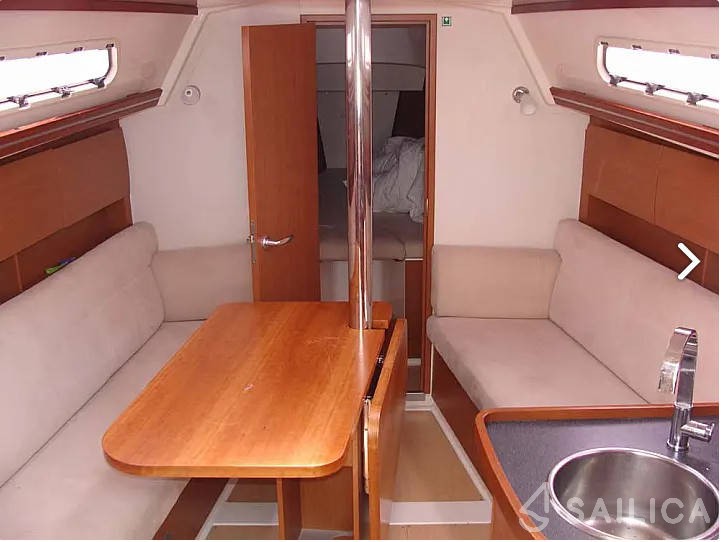 Hanse 325 - Yacht Charter Sailica