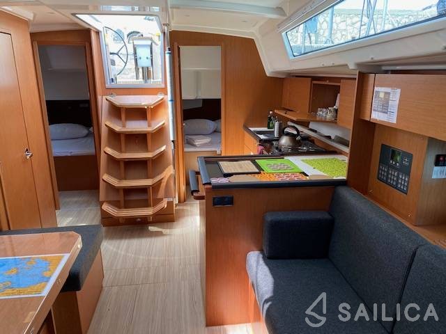 Bavaria C42 - Yacht Charter Sailica