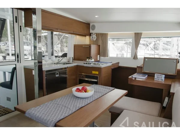 Lagoon 40 - Yacht Charter Sailica