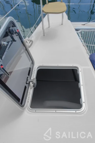 Lagoon 40 - Yacht Charter Sailica