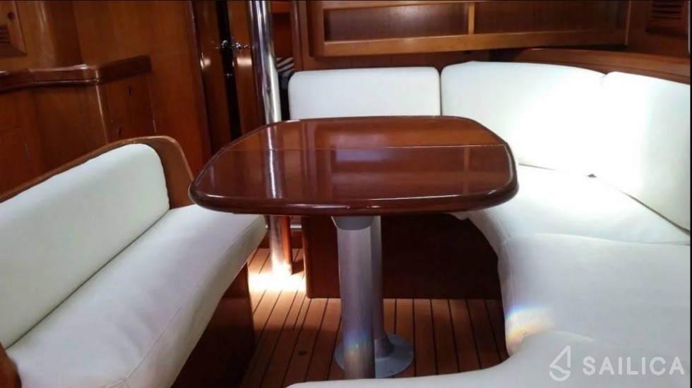 Oceanis 41.1 - Yacht Charter Sailica