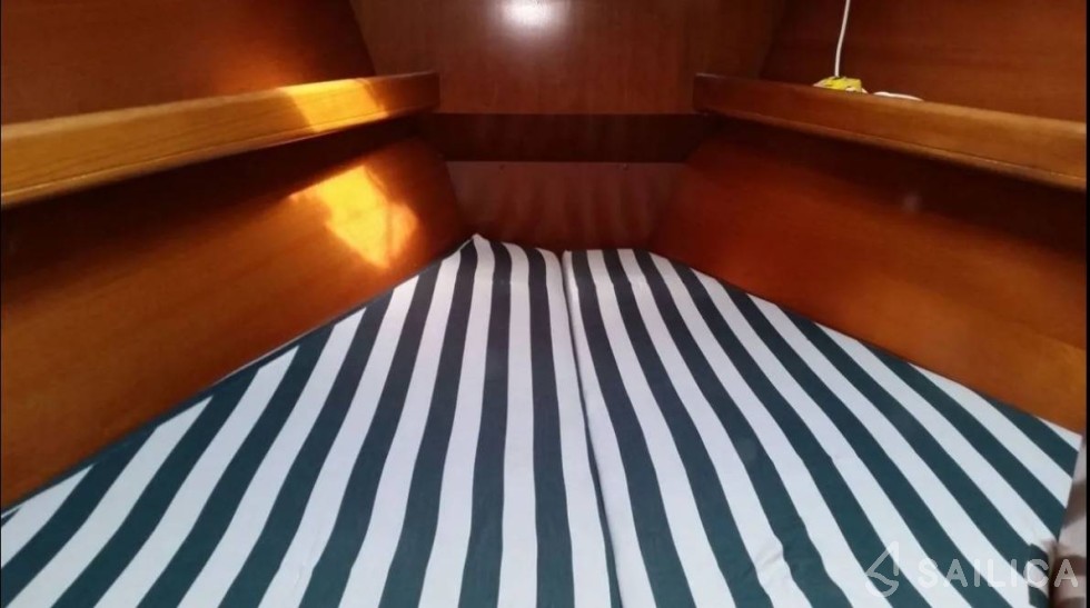 Oceanis 41.1 - Yacht Charter Sailica