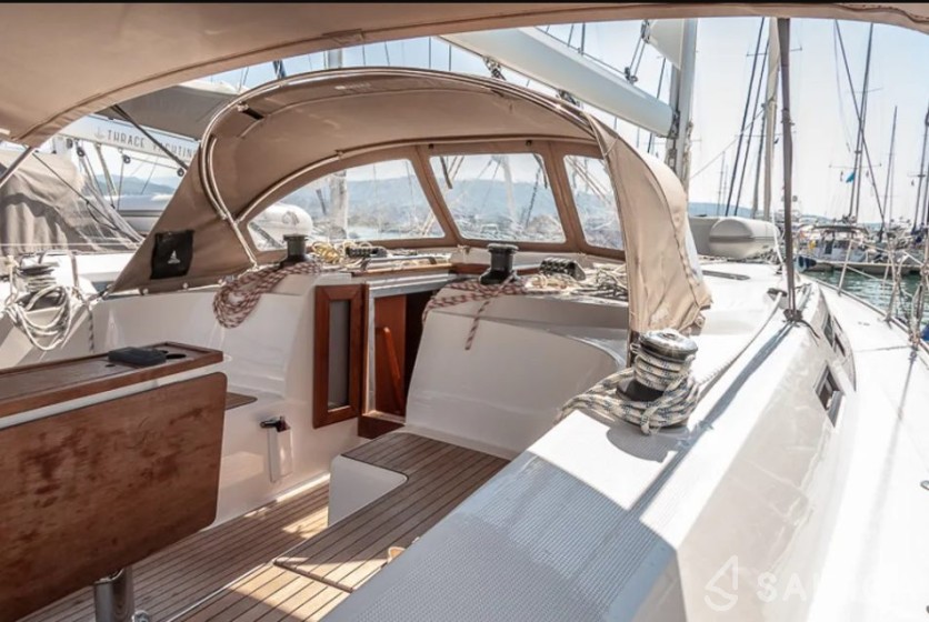 Bavaria 41 Cruiser - Yacht Charter Sailica
