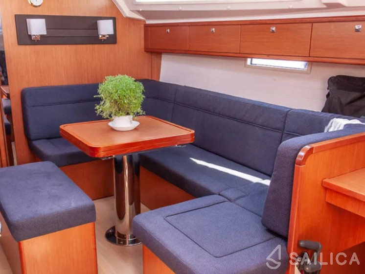 Bavaria 41 Cruiser - Yacht Charter Sailica