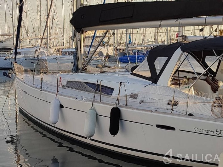 Oceanis 50 - Yacht Charter Sailica