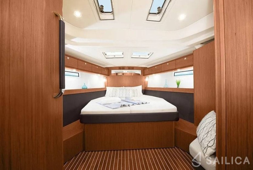 Bavaria 51 Cruiser - Yacht Charter Sailica