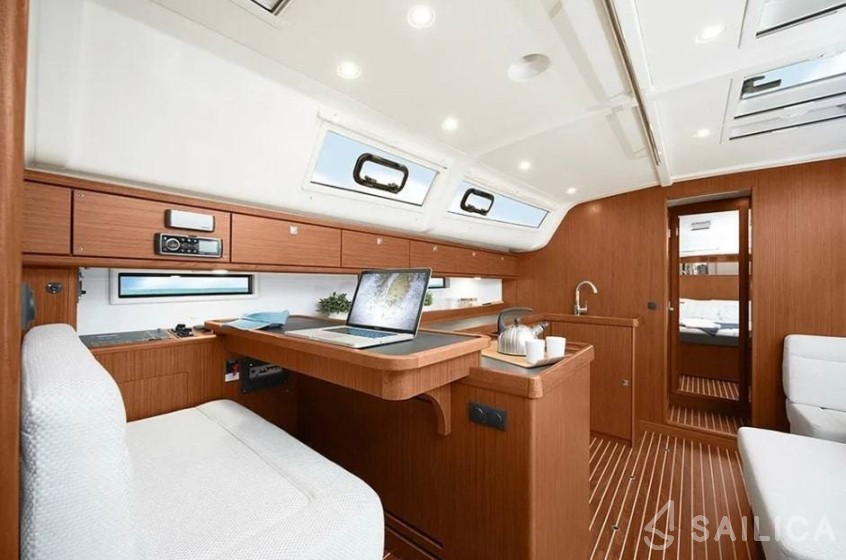Bavaria 51 Cruiser - Yacht Charter Sailica