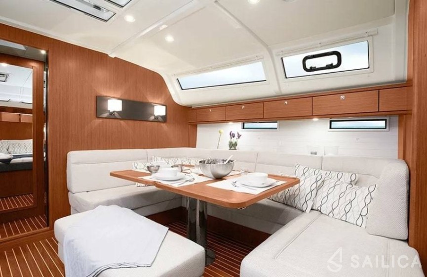 Bavaria 51 Cruiser - Yacht Charter Sailica