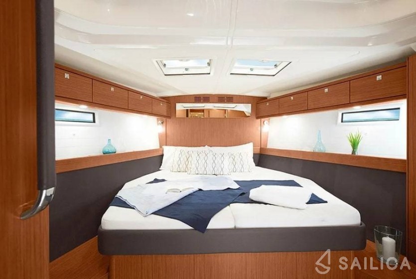 Bavaria 51 Cruiser - Yacht Charter Sailica