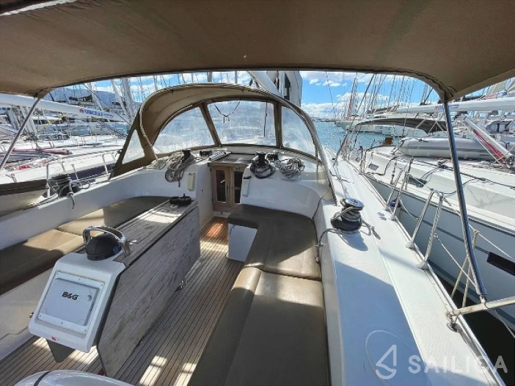 Bavaria 51 Cruiser - Yacht Charter Sailica