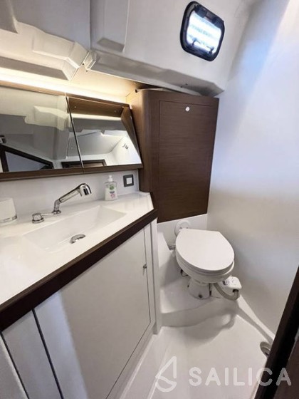 Oceanis 46.1 - Yacht Charter Sailica