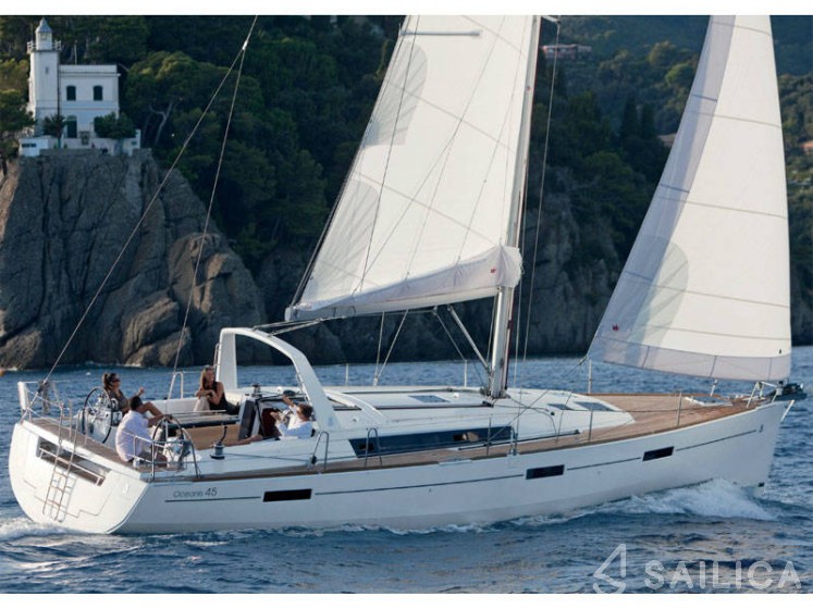 Oceanis 45 - Yacht Charter Sailica