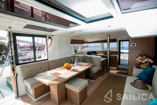 Bali 4.2 - Yacht Charter Sailica