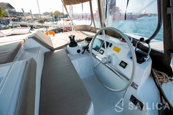 Bali 4.2 - Yacht Charter Sailica