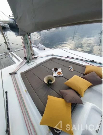 Lagoon 450  Flybridge - Yacht Charter Sailica
