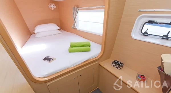 Lagoon 380 S2 - Yacht Charter Sailica