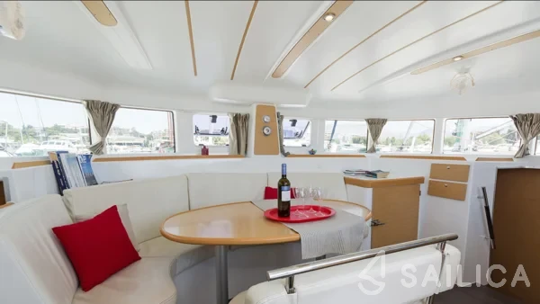 Lagoon 380 S2 - Yacht Charter Sailica