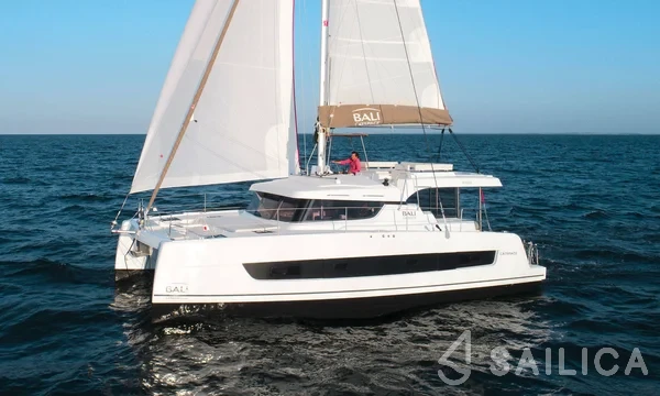 Bali Catspace - Yacht Charter Sailica