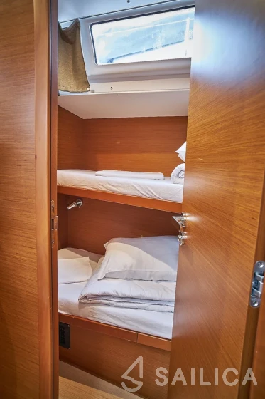 Sun Odyssey 519 - Yacht Charter Sailica