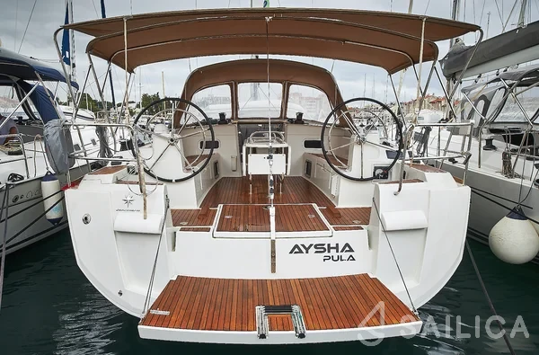 Sun Odyssey 519 - Yacht Charter Sailica