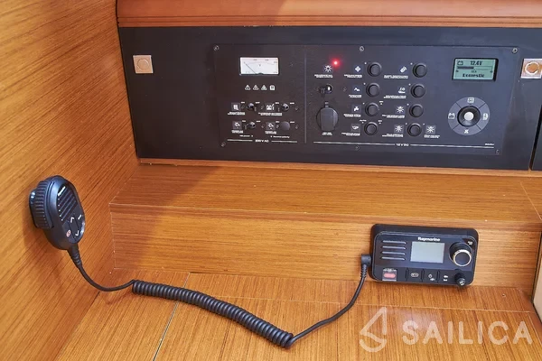 Sun Odyssey 519 - Yacht Charter Sailica