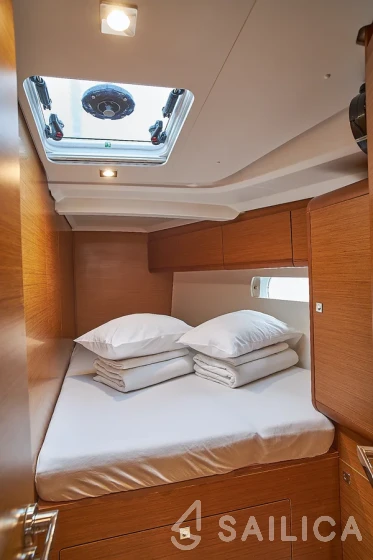 Sun Odyssey 519 - Yacht Charter Sailica