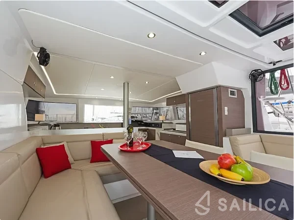Bali 4.1 - Yacht Charter Sailica
