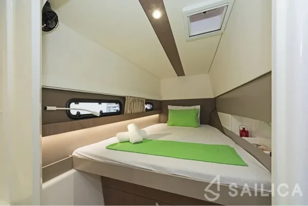 Bali 4.1 - Yacht Charter Sailica