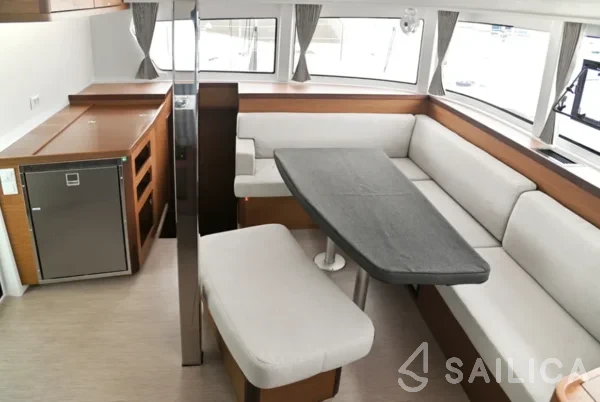 Lagoon 42 - Yacht Charter Sailica
