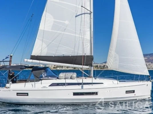 Oceanis 40.1 - Yacht Charter Sailica