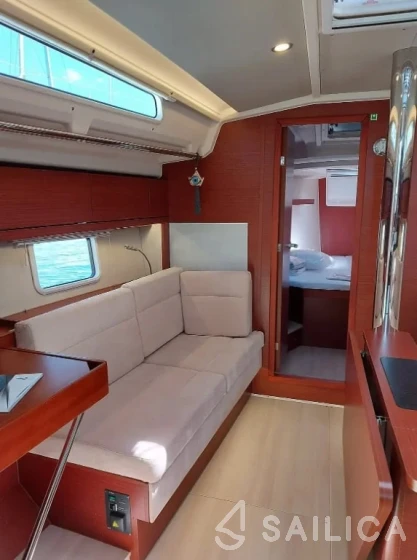 Hanse 418 - Yacht Charter Sailica