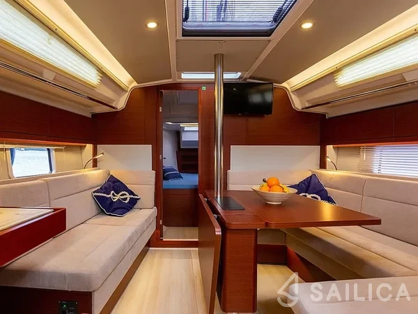 Hanse 418 - Yacht Charter Sailica