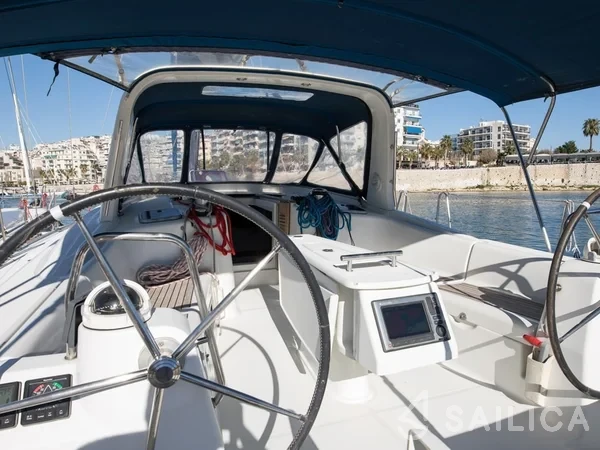 Oceanis 50 - Yacht Charter Sailica