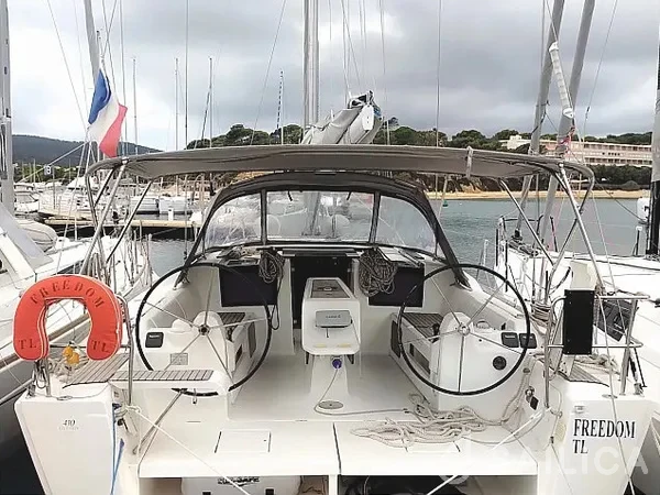 Dufour 410 GL - Yacht Charter Sailica