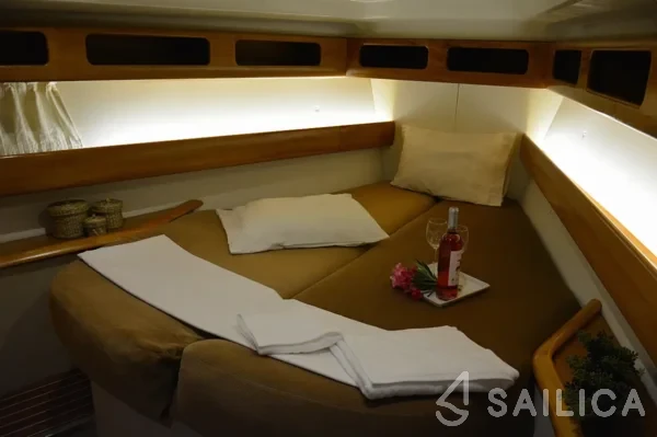 Bavaria 46 Cruiser - Yacht Charter Sailica