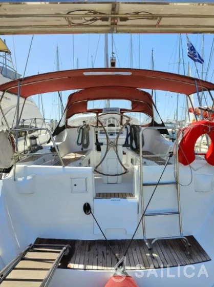 Oceanis 393 Clipper - Yacht Charter Sailica