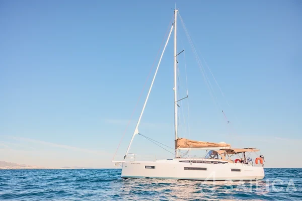 Sun Odyssey 410 - Yacht Charter Sailica