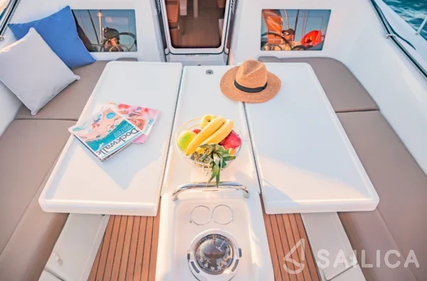 Sun Odyssey 410 - Yacht Charter Sailica