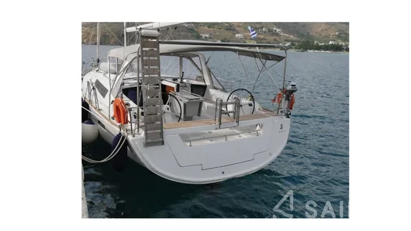 Oceanis 45 - Yacht Charter Sailica