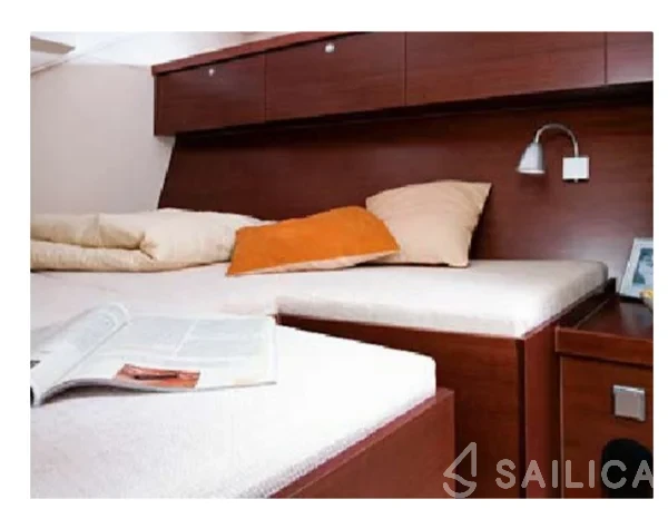 Hanse 540e - Yacht Charter Sailica
