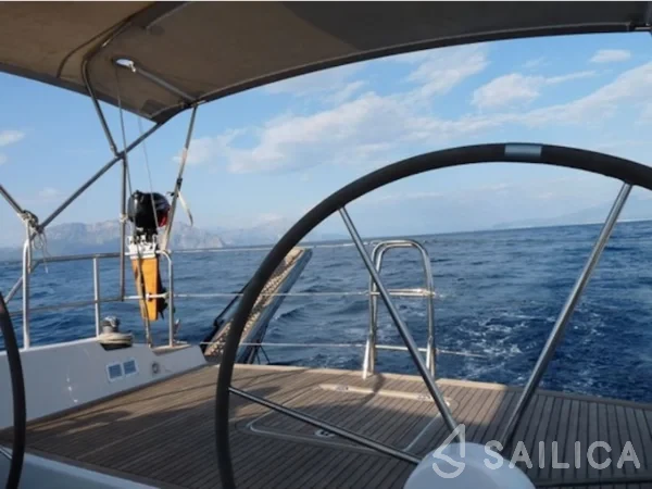 Hanse 540e - Yacht Charter Sailica