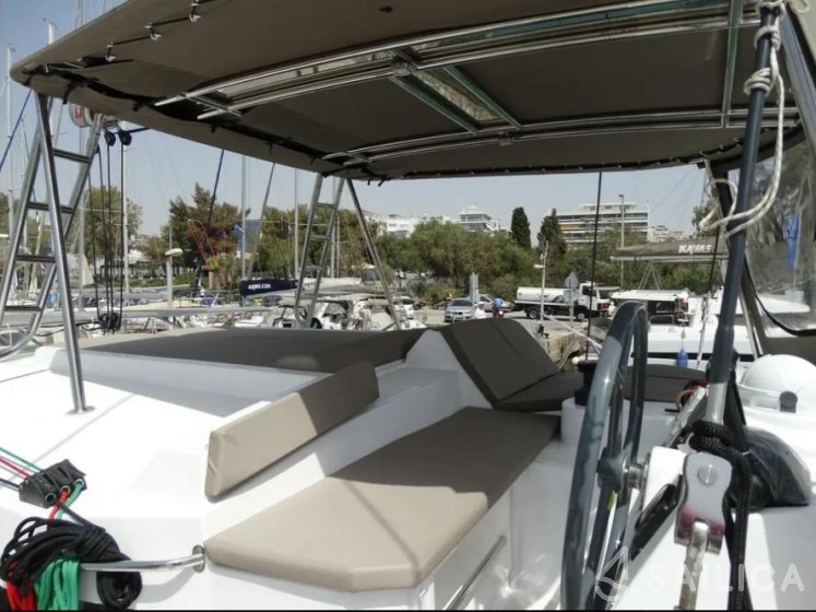 Bali 4.1 - Yacht Charter Sailica