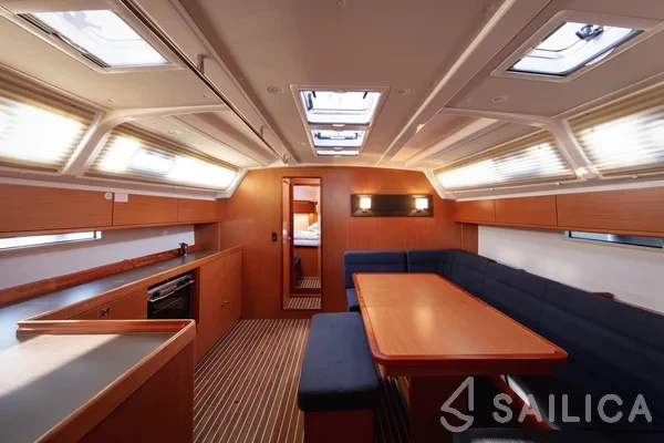 Bavaria 46 Cruiser - Yacht Charter Sailica