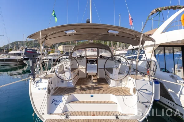 Bavaria 46 Cruiser - Yacht Charter Sailica