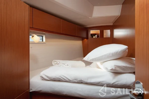 Bavaria 46 Cruiser - Yacht Charter Sailica